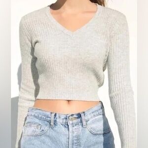 Brandy Melville Gray Ribbed V-Neck Sweater (New w/o Tag)